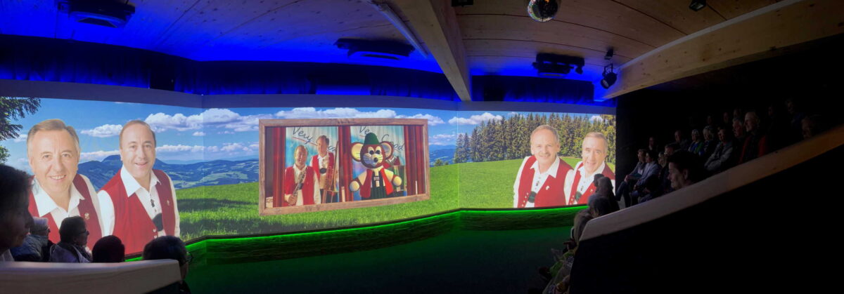 10 Meter Leinwand Filmshow Stoanihaus